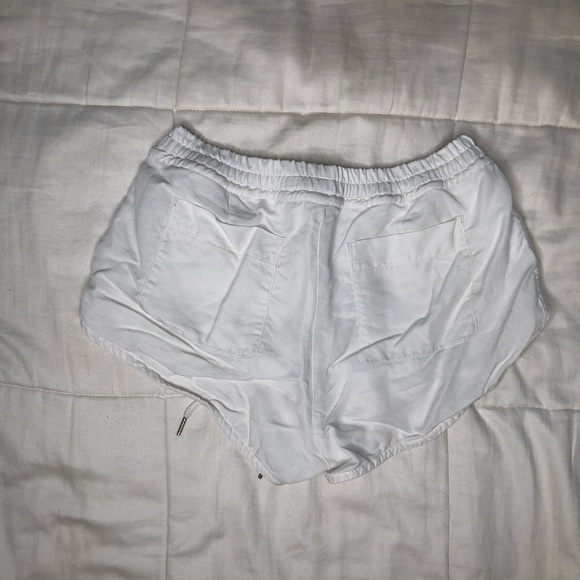 Aritzia Shorts - Picture 4 of 4
